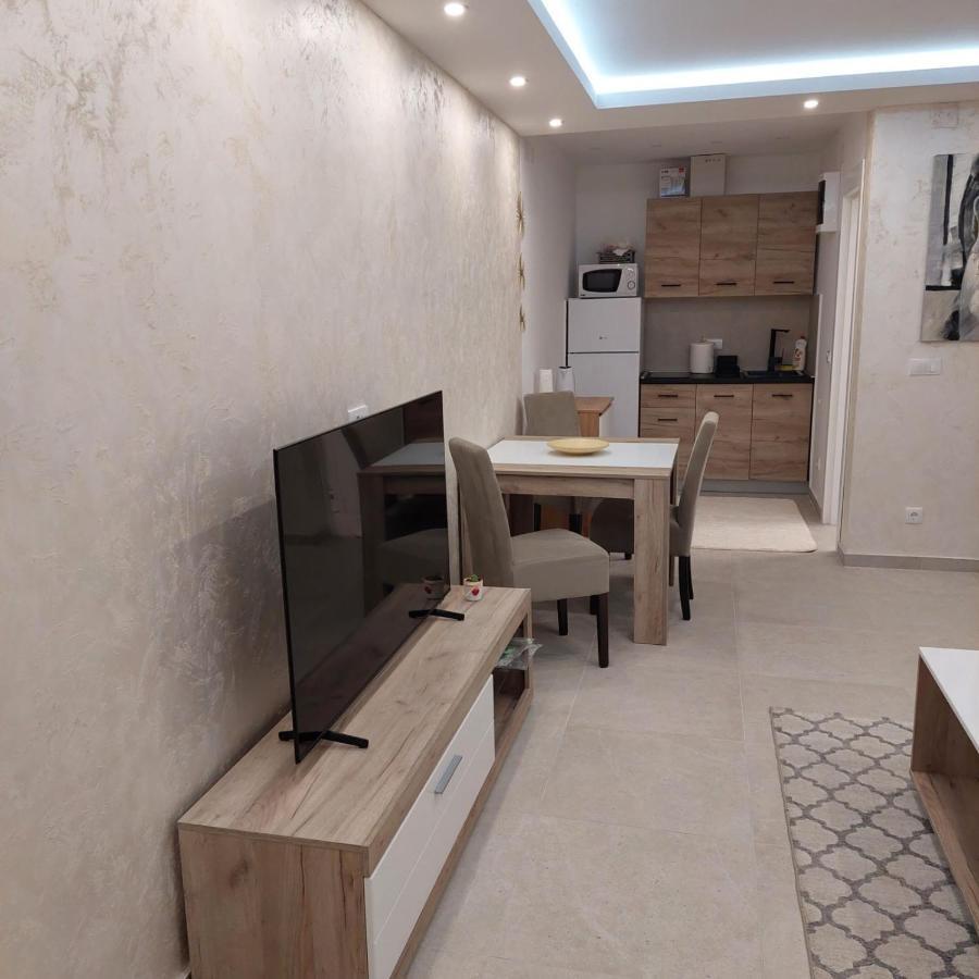 סורצ'ין Apartman Lux Jelena מראה חיצוני תמונה