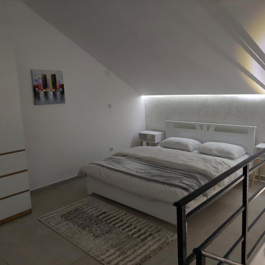 סורצ'ין Apartman Lux Jelena מראה חיצוני תמונה