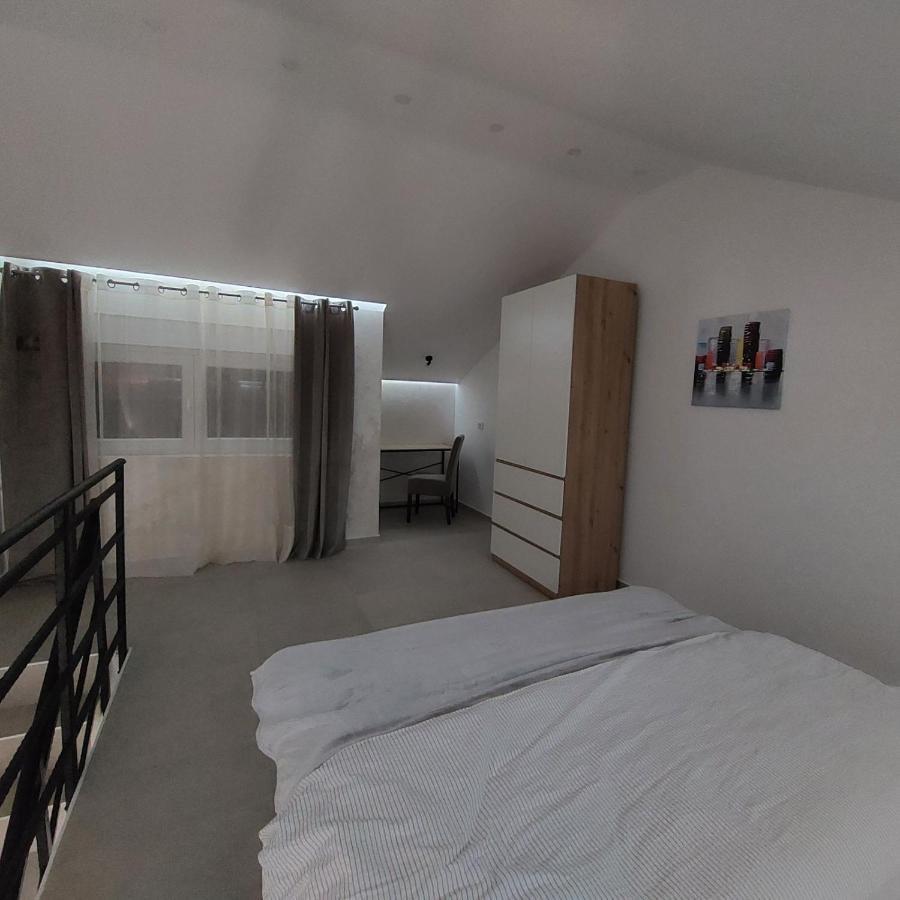 סורצ'ין Apartman Lux Jelena מראה חיצוני תמונה