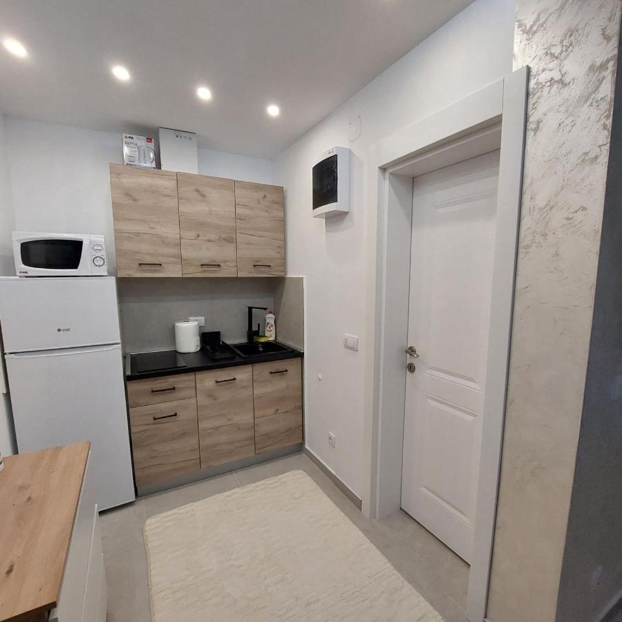 סורצ'ין Apartman Lux Jelena מראה חיצוני תמונה